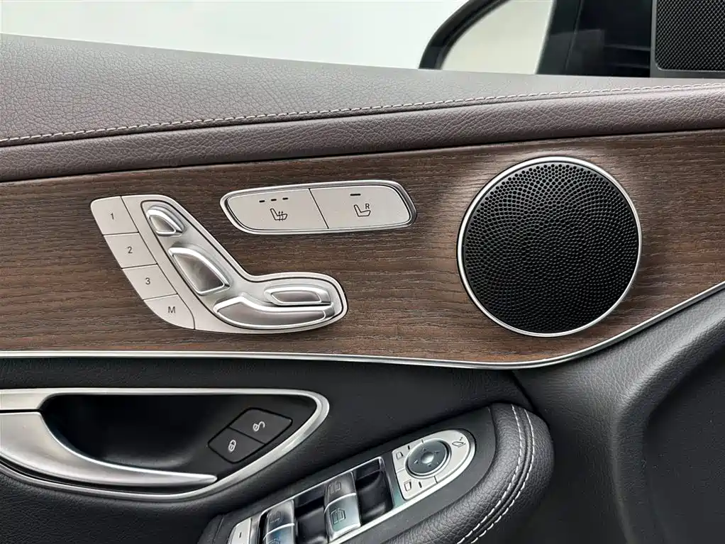 Mercedes-Benz GLC 2022 Facelift GLC 300 L 4MATIC Dynamic Collector's Edition фото 15