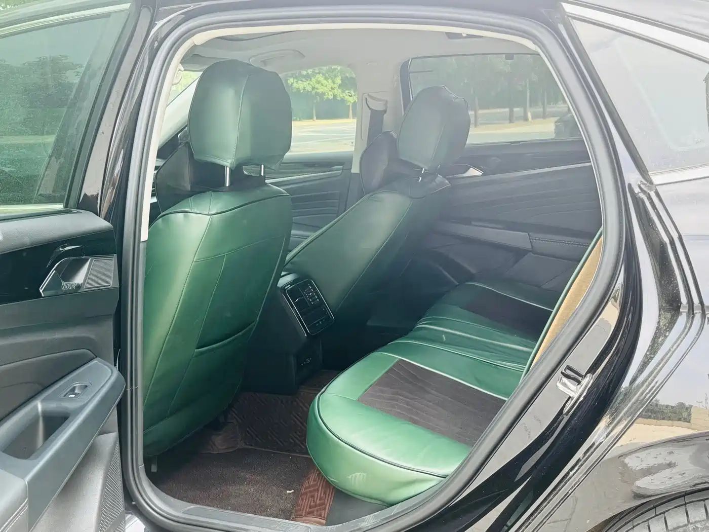 Volkswagen Passat New Energy 2022 430PHEV Hybrid Luxury Edition фото 5