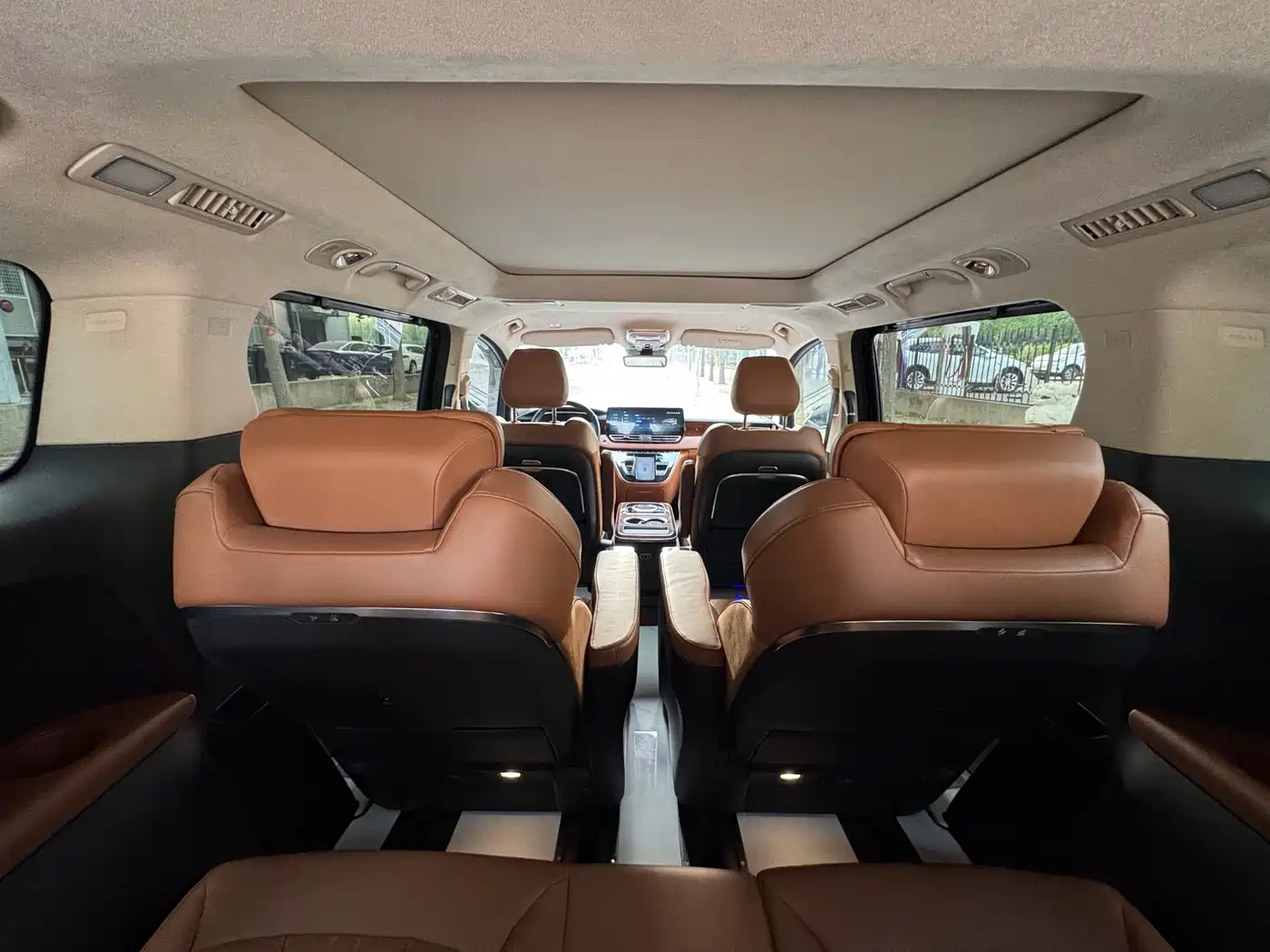 Hongqi HQ9 2023 2.0T Smart Connect Flagship фото 15