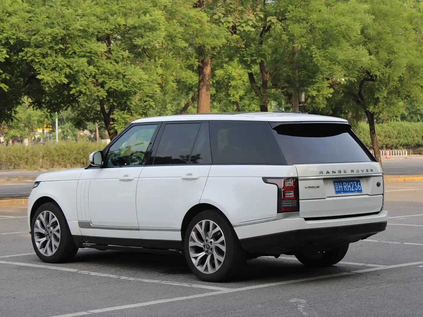 Land Rover Range Rover 2013 NA 5.0 V8 Vogue SE фото 4