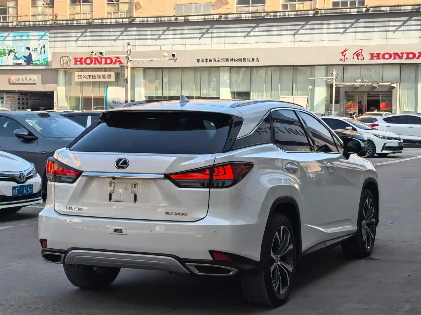 Lexus RX 2020 300 4WD Luxury Edition China VI фото 8