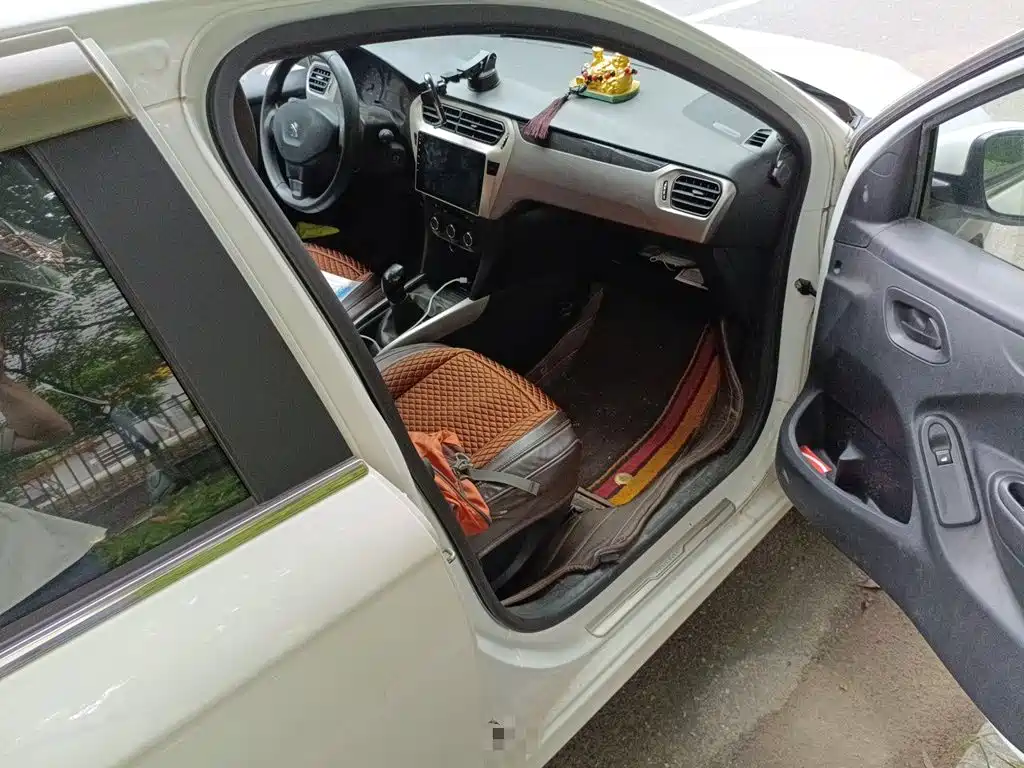 Peugeot 301 2018 2017 1.6L Manual Comfort Edition