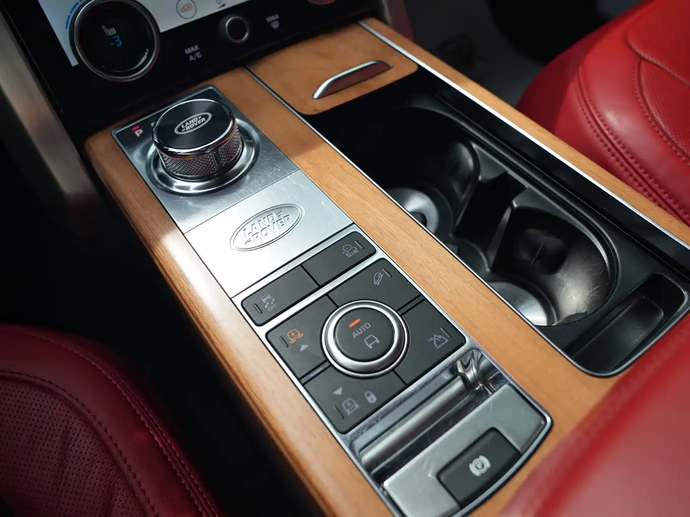 Land Rover Range Rover 2018 3.0 SC V6 AB Revered Genesis Extended Edition фото 13