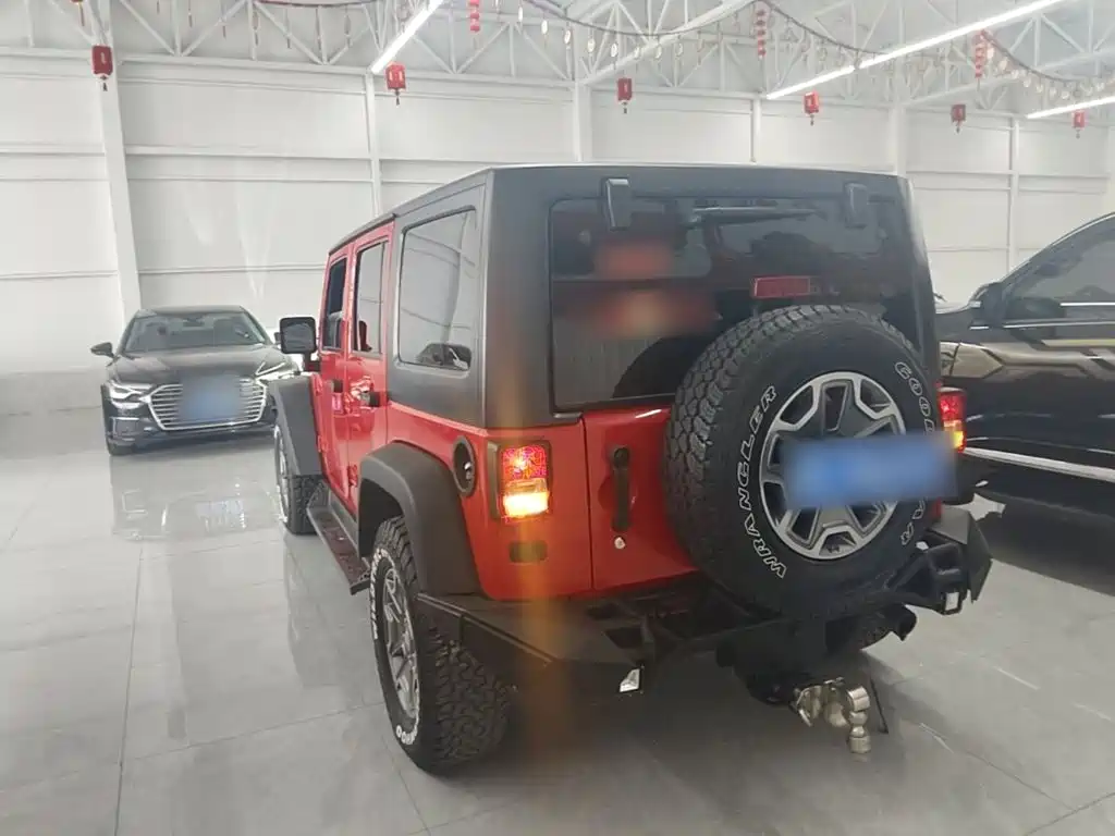 Фото 5 - Jeep Wrangler
