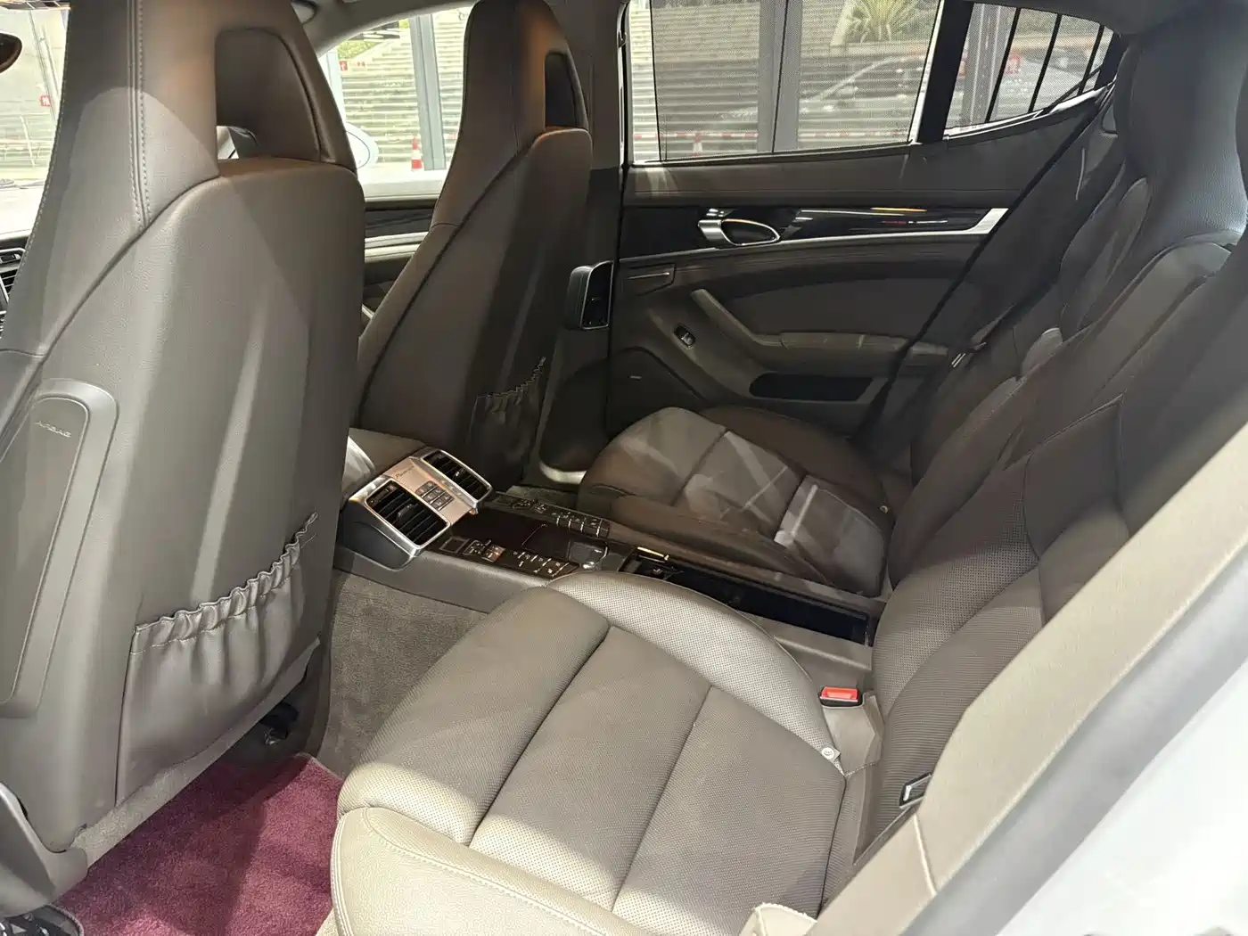 Porsche Panamera 2016 Panamera Edition 3.0T фото 9