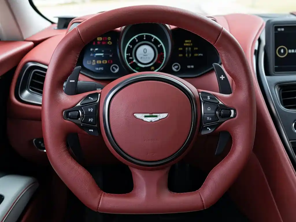 Aston Martin DBS 2019 DBS Superleggera V12 Coupe фото 11