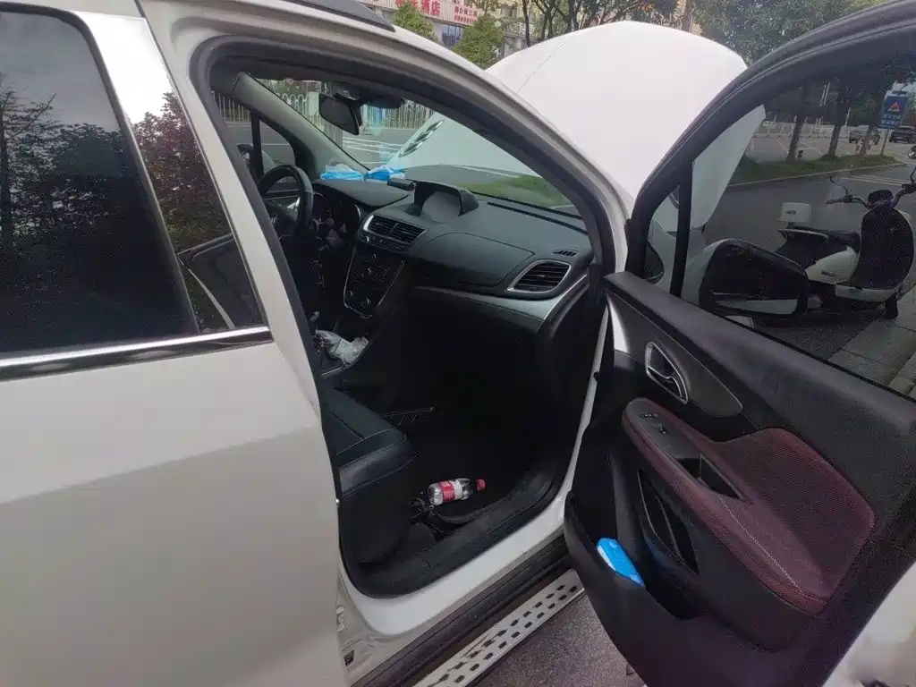 Фото 20 - Buick Encore