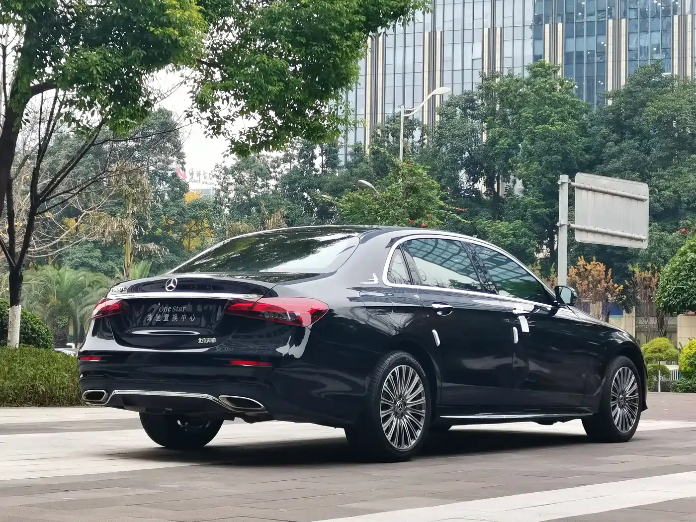 MERCEDES-BENZ E CLASS