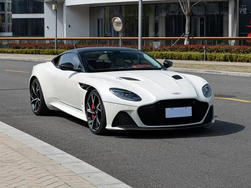 Aston Martin DBS 2019 DBS Superleggera V12 Coupe фото 3