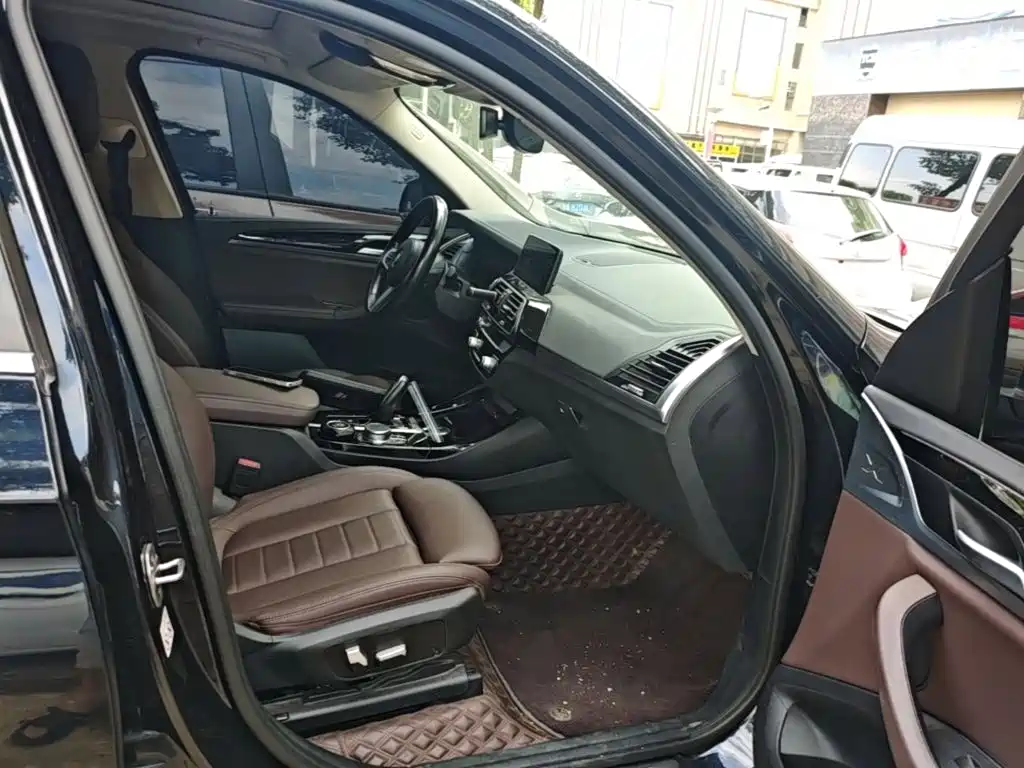 Фото 25 - BMW X3
