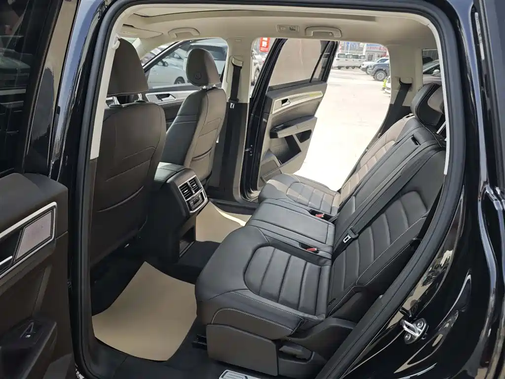 Volkswagen Teramont 2020 380TSI 4WD Luxury Edition China VI фото 8