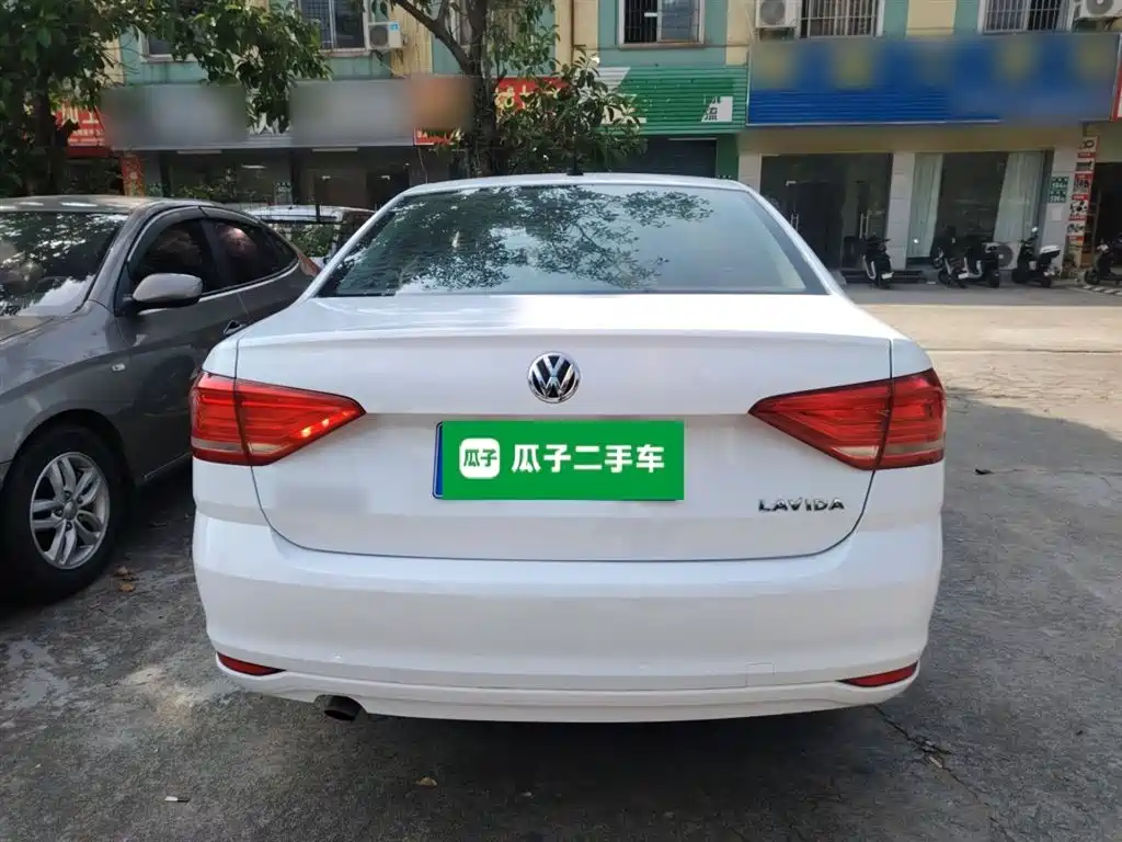 Volkswagen Lavida 2017 1.6L Automatic Trend Edition фото 4