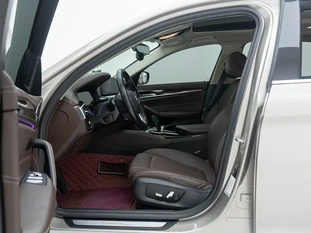 BMW 5 Series 2020 525Li Luxury Package фото 20