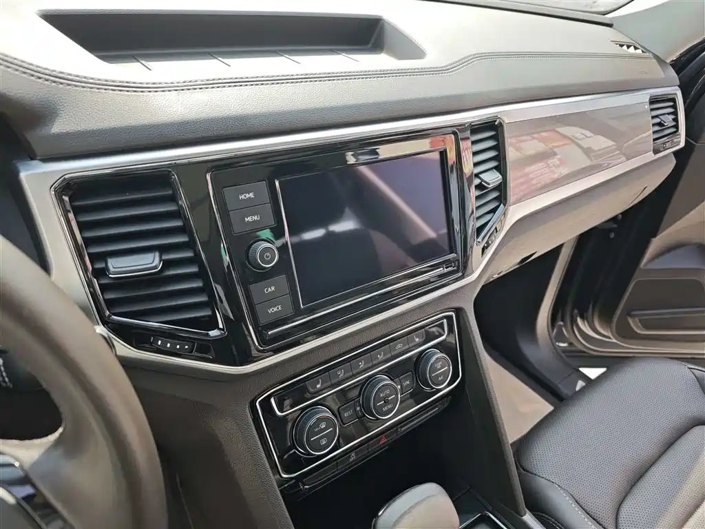 Volkswagen Teramont 2020 380TSI 4WD Luxury Edition China VI фото 16