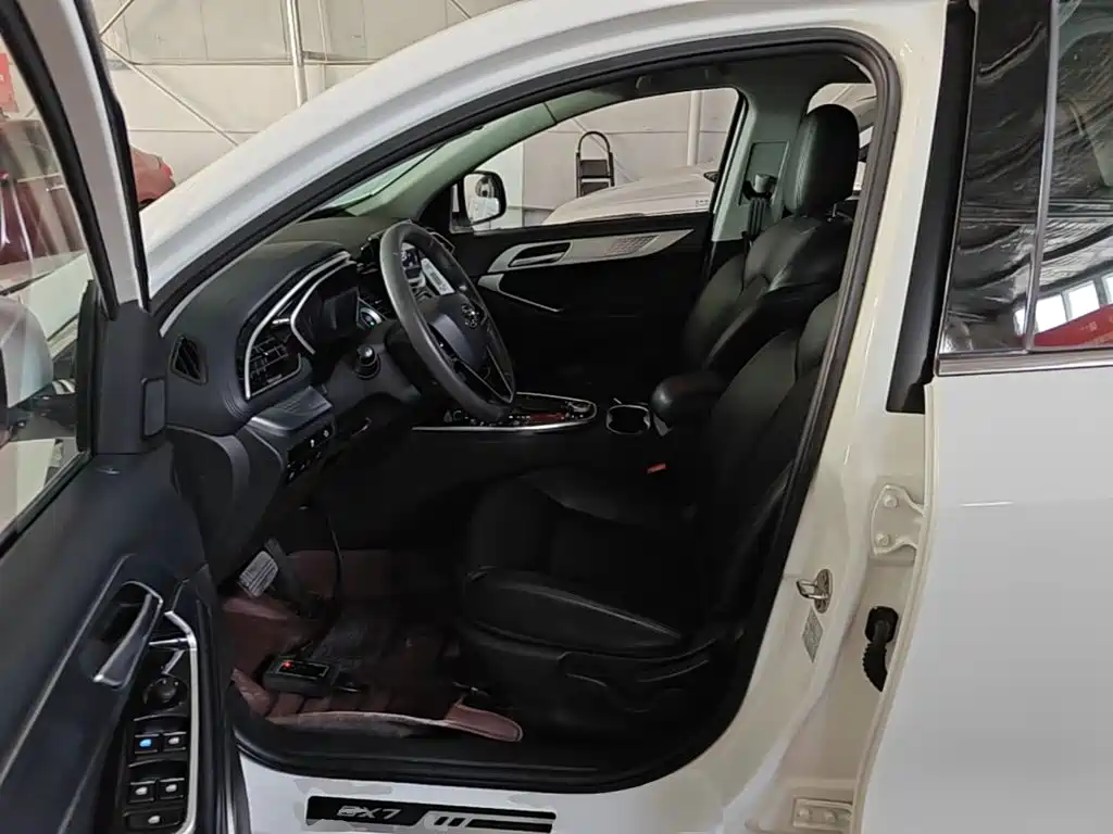 Soueast DX7 2019 2018 Prime 1.8T DCT Luxury (China V)