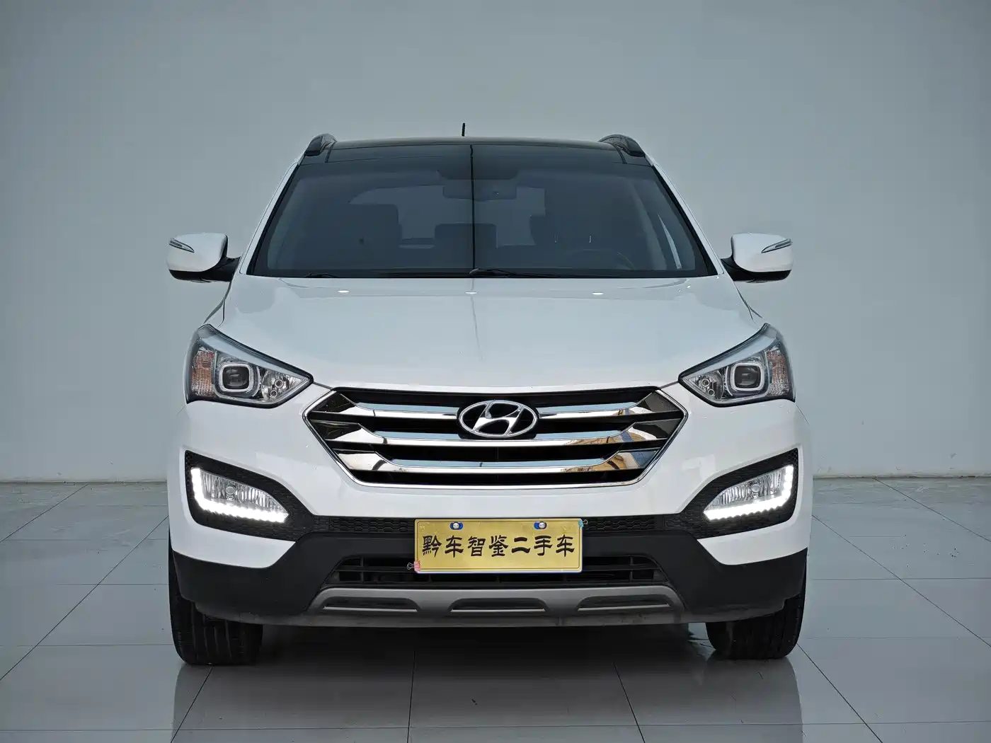 Hyundai Santa Fe 2013 Model 2.4L Automatic 2WD Smart фото 2