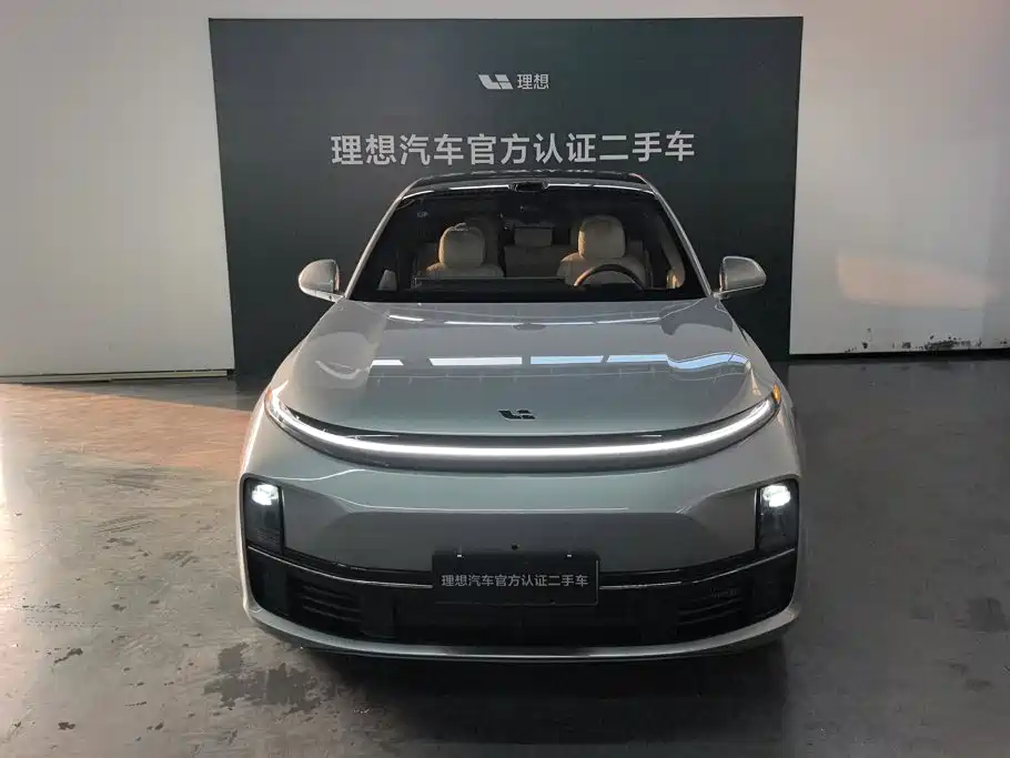 Photo 2 - Li Auto L7
