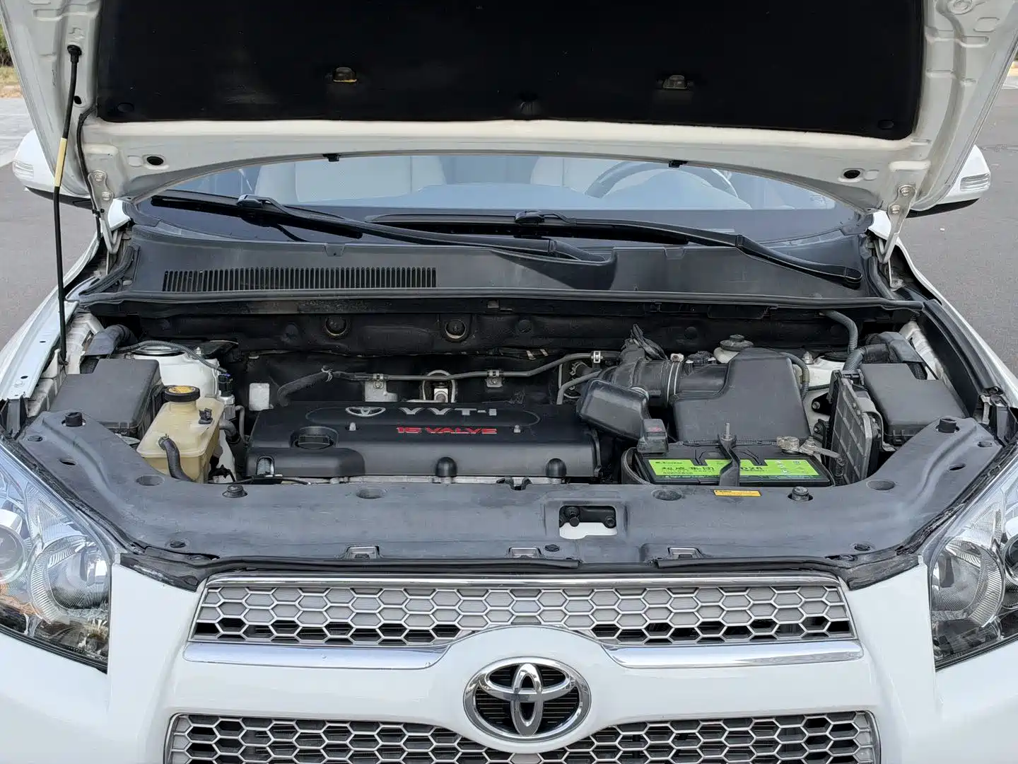 Photo 14 - Toyota RAV4