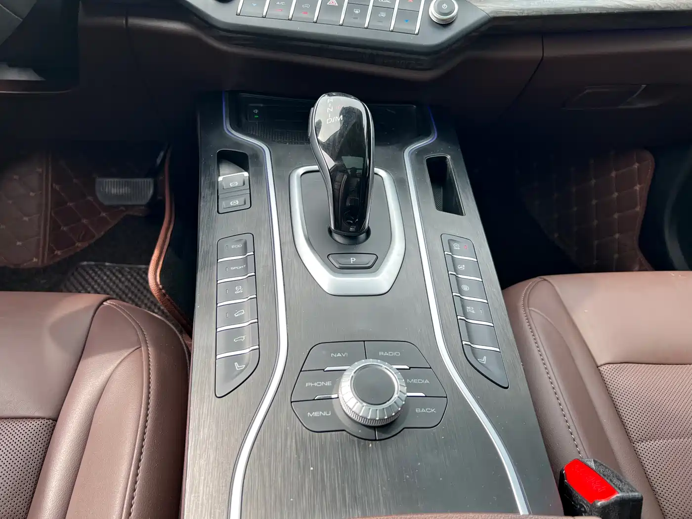 WEI PAI WEI BRAND VV7