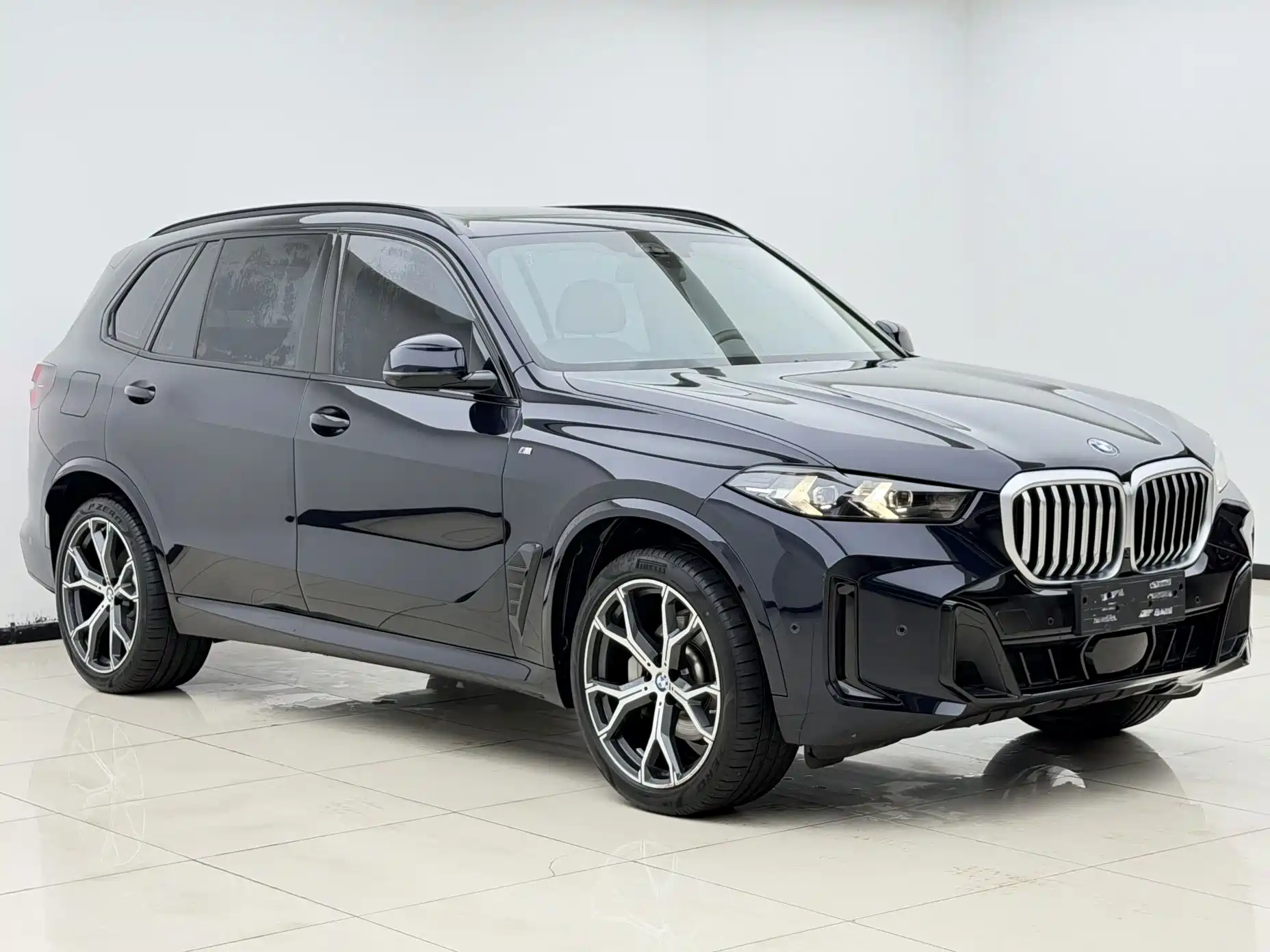 Photo 2 - BMW X5
