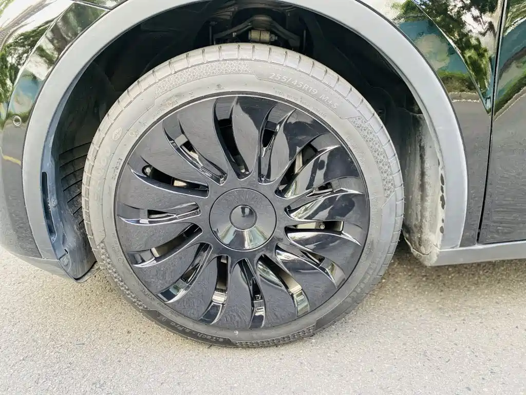 Фото 18 - Tesla Model Y