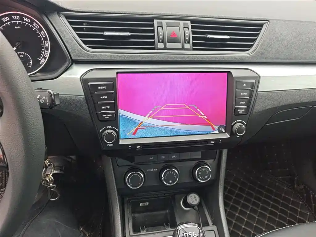 Škoda Superb 2013 1.8TSI Automatic Elite Edition фото 13