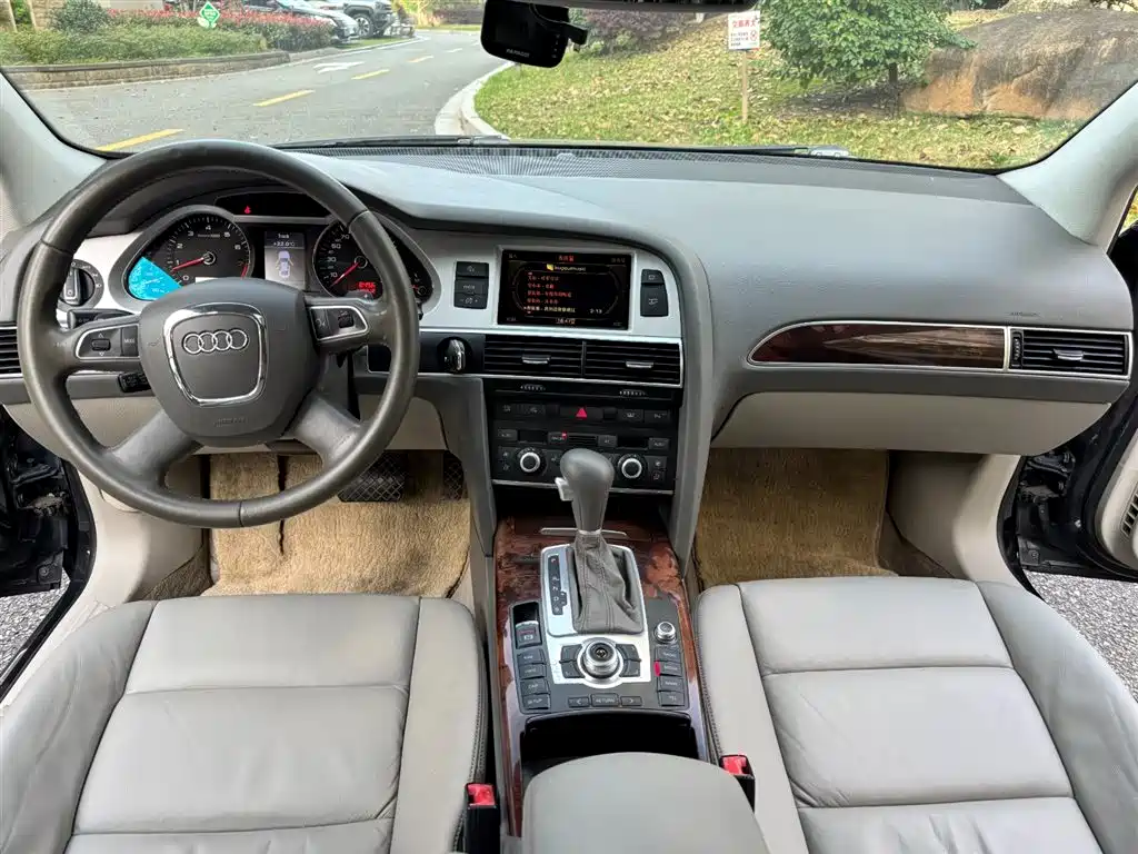 Audi A6L 2011 Model 2.8 FSI Comfort фото 14
