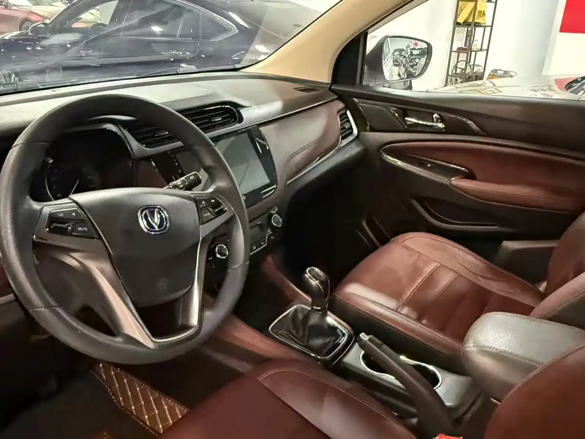 Changan Lingxuan 2017 2017 1.6L Manual Happiness