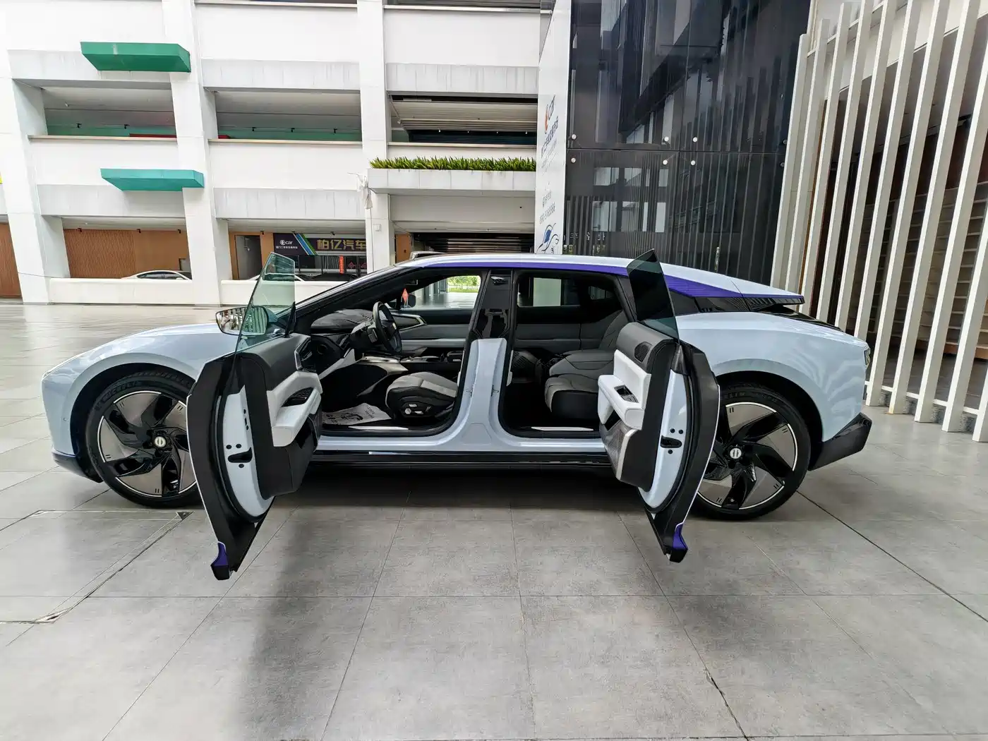 HiPhi Z 2022 2023 Model Urban Edition (4-Seater)