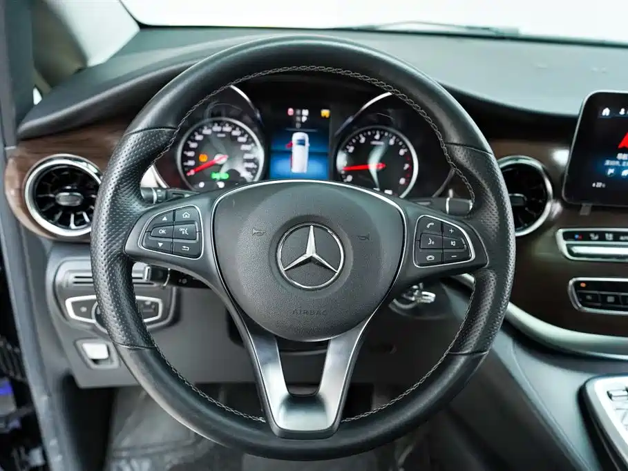 Mercedes-Benz V-Class 2020 V 260 Navigator Edition фото 6