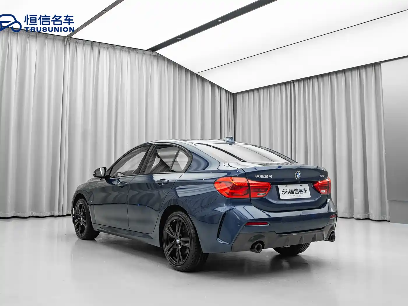 BMW 1 Series 2021 125i M Sport Black Night Edition фото 6