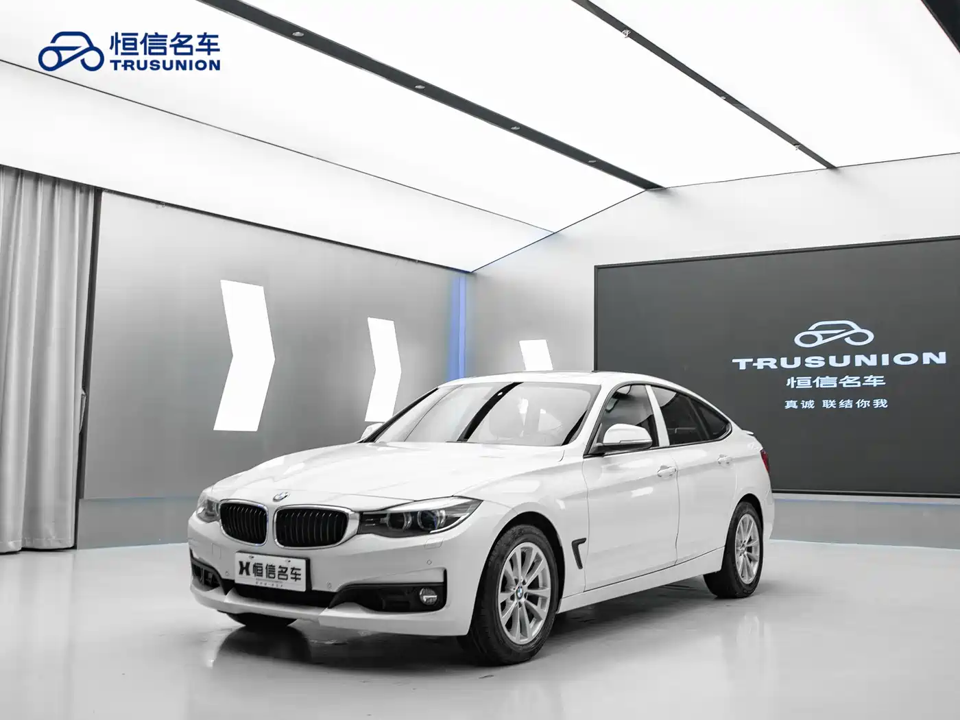 BMW 3 Series GT 2016 320i Fashion Style фото 3