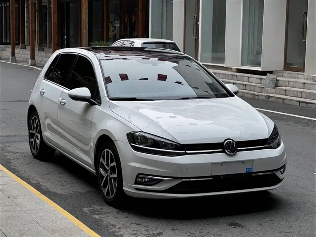 Volkswagen Golf 2020 280TSI DSG Luxury фото 8