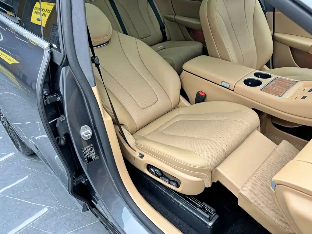 Zhijie Luxeed R7 2025 2024 Pure Electric 736km Ultra
