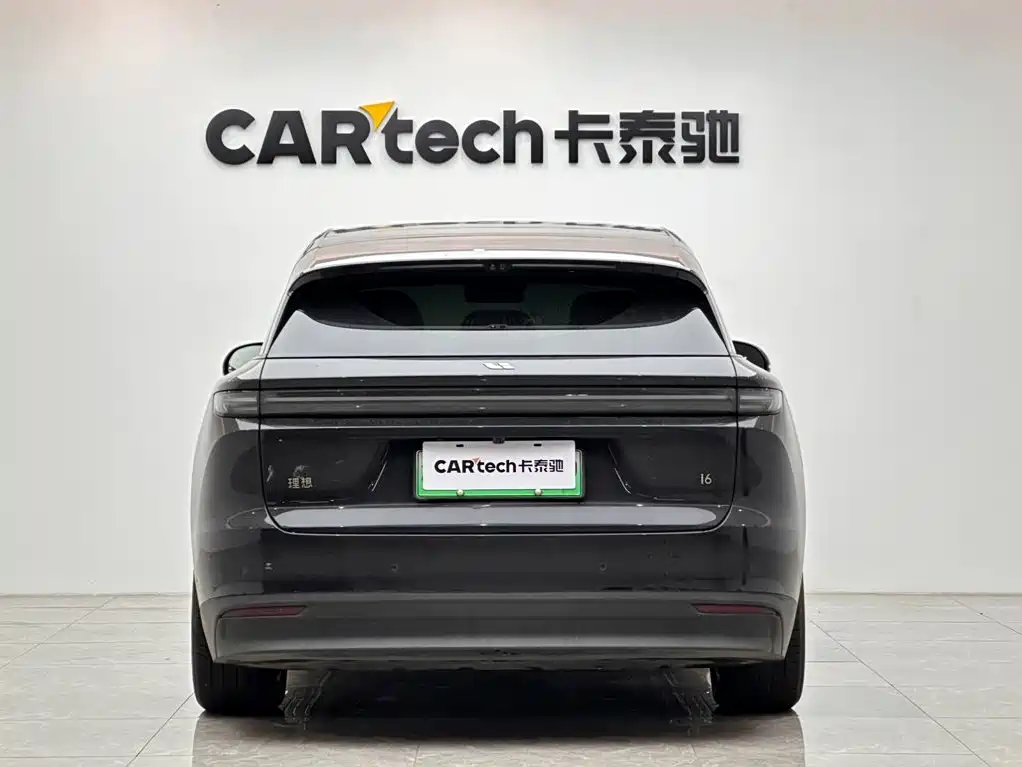 Li Auto i6 2026 2025 2WD Base Model