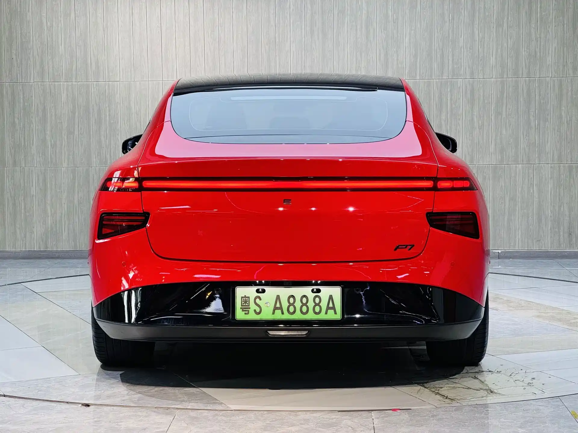 Фото 6 - XPeng P7