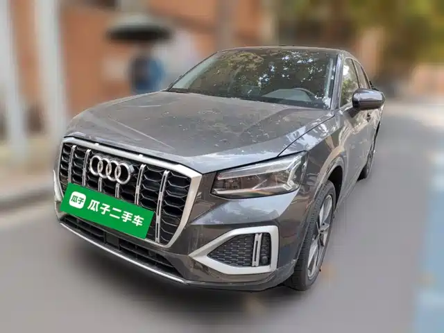 Audi Q2L 2023