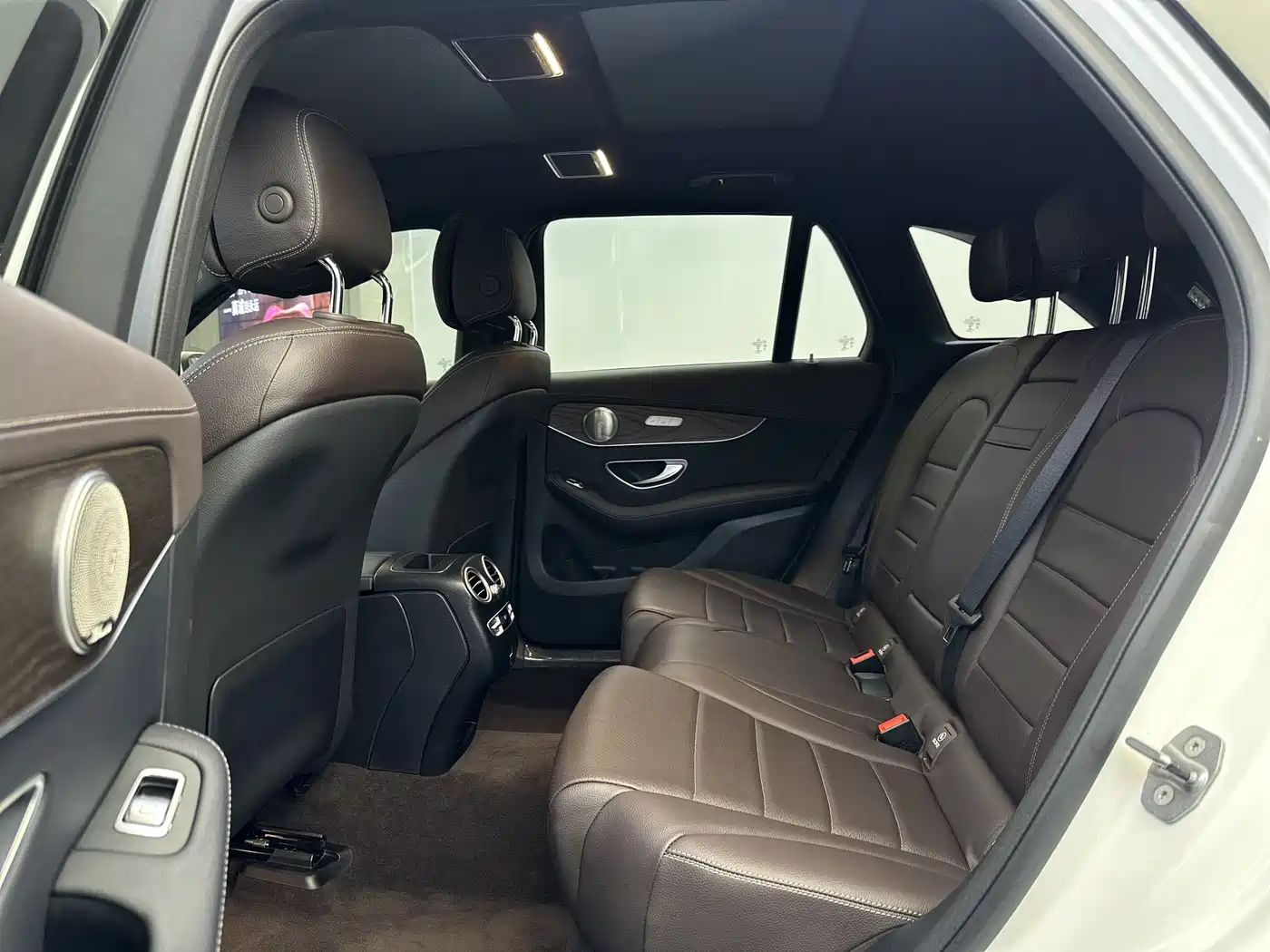 Mercedes-Benz GLC 2022 Facelift GLC 300 L 4MATIC Dynamic Collector's Edition фото 8