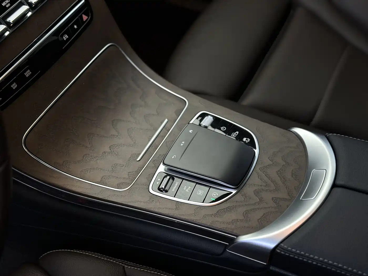 Mercedes-Benz GLC 2022 Facelift GLC 300 L 4MATIC Dynamic Collector's Edition фото 19