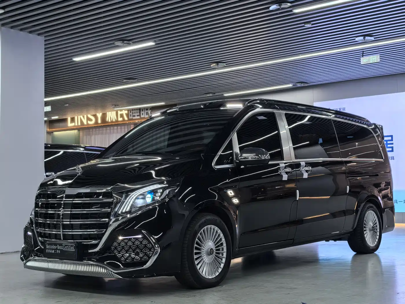 Mercedes-Benz Vito 2023 2.0T Elite 7-Seater