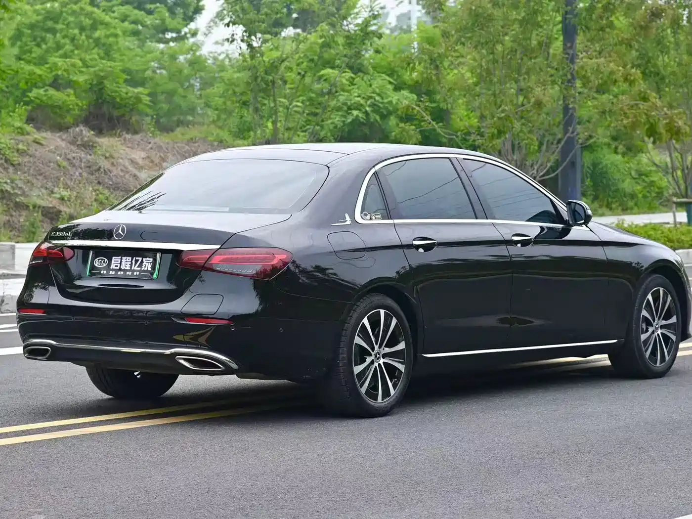 Mercedes-Benz E-Class New Energy 2022 E 350 e L Plug-in Hybrid Sedan фото 15