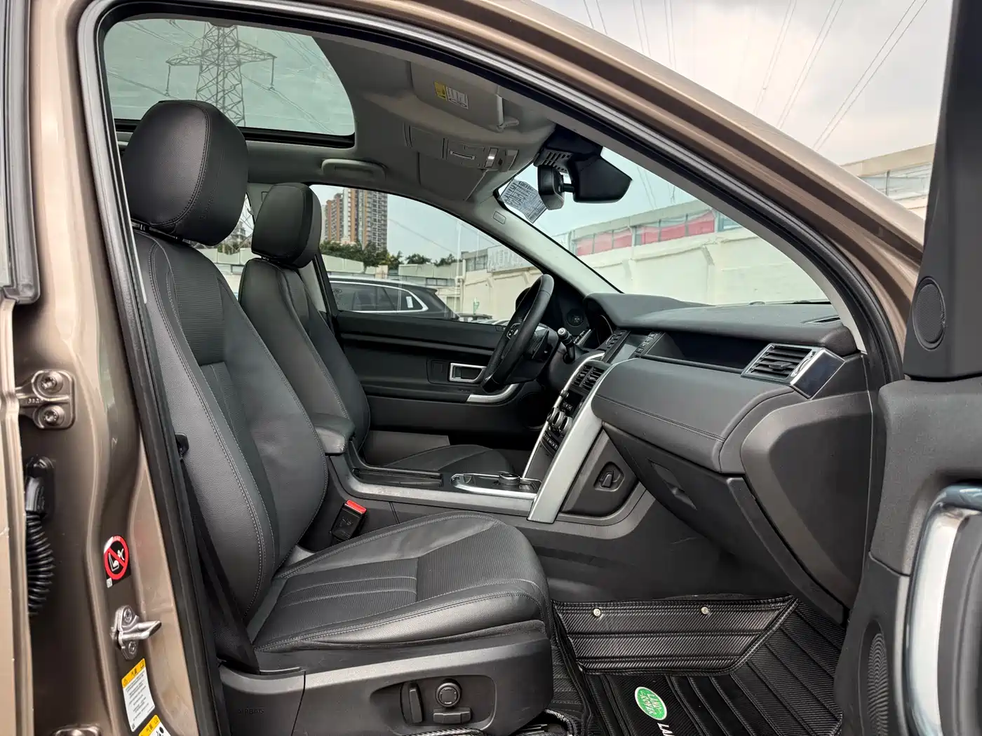 Land Rover Discovery Sport 2017 2.0T SE фото 12