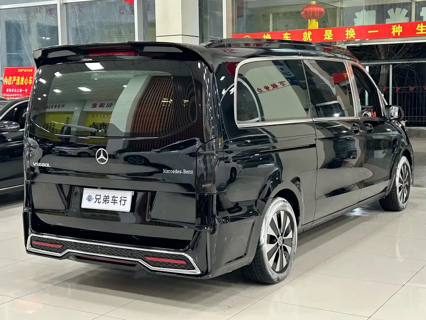 Mercedes-Benz Vito 2023 2.0T Elite 7-Seater фото 8