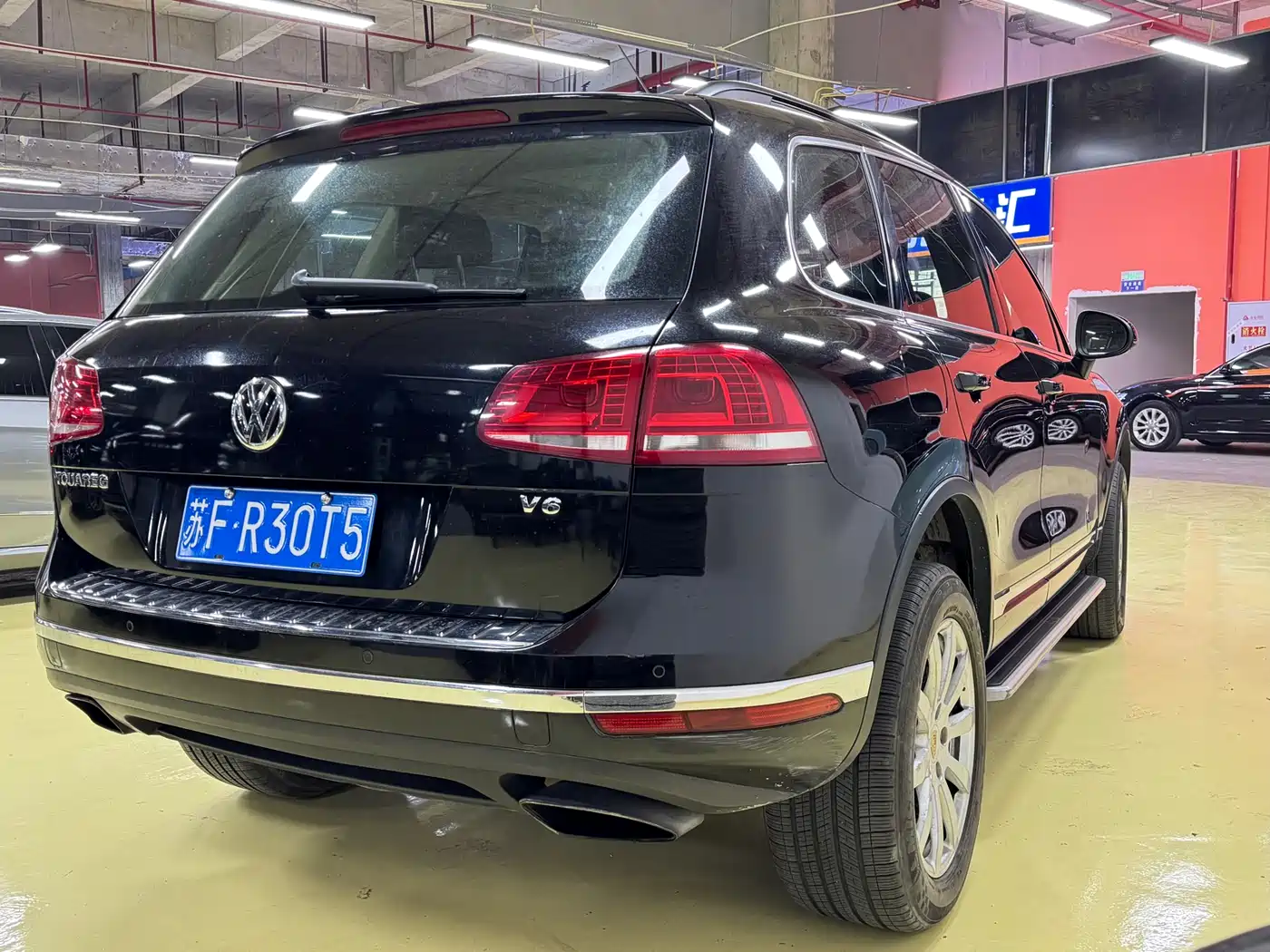VOLKSWAGEN TOUAREG