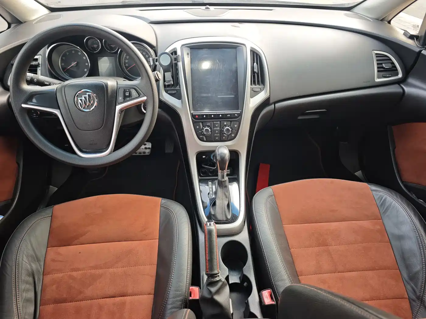 Buick Excelle 2014 XT 1.6T Automatic Cutting-edge Sport фото 6