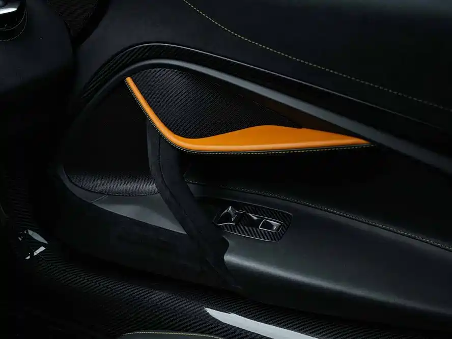 McLaren 720S 2019 4.0T Coupe фото 32