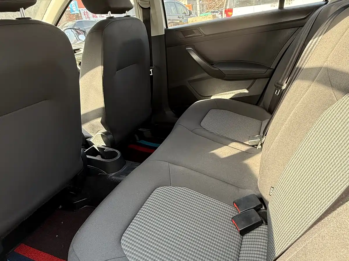 Volkswagen Santana 2016 1.4L Manual Trend Edition фото 5