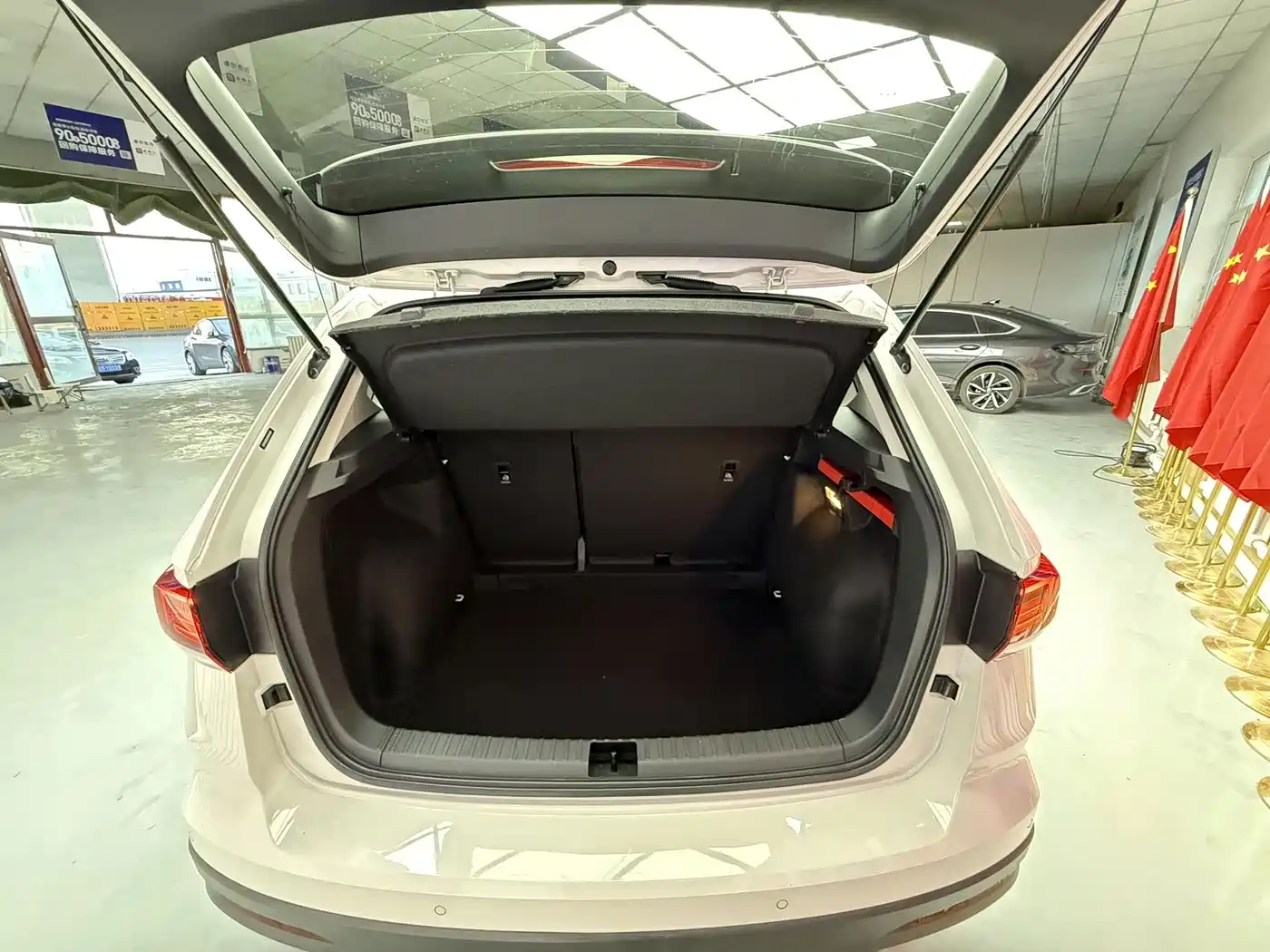 Volkswagen Tharu, миниатюра 16