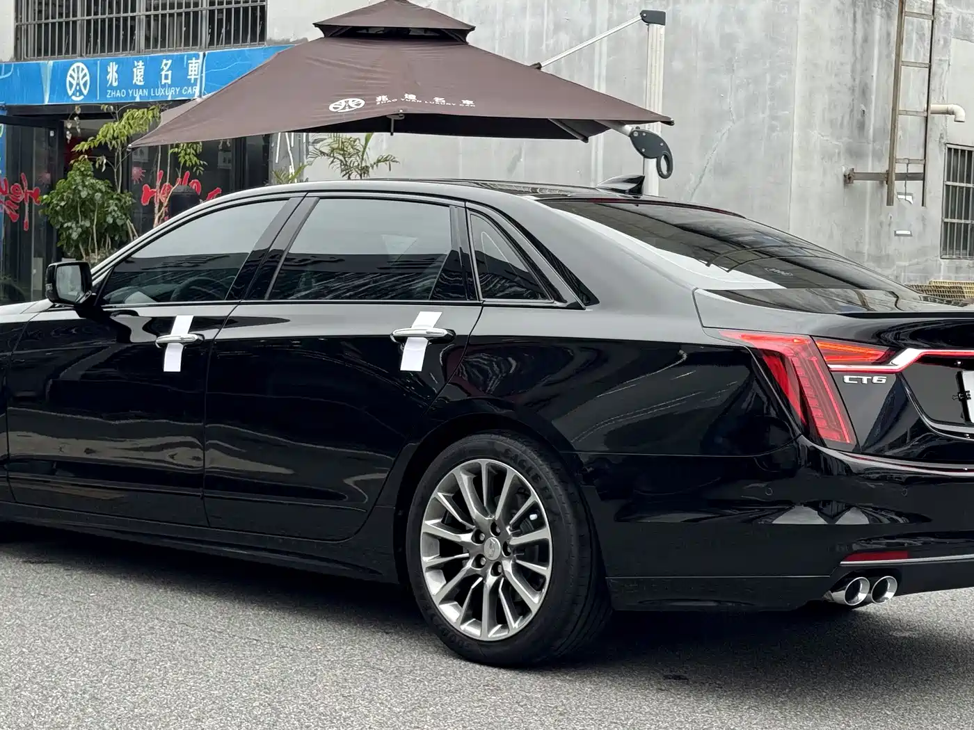 CADILLAC CT6