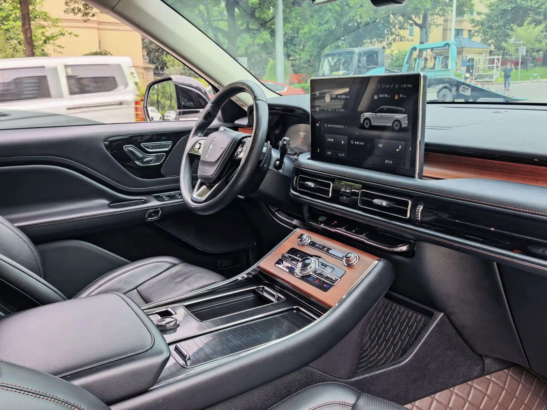 صورة 11 - Lincoln Aviator